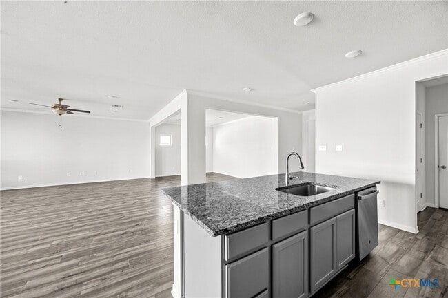 Building Photo - 2265 Wooster St