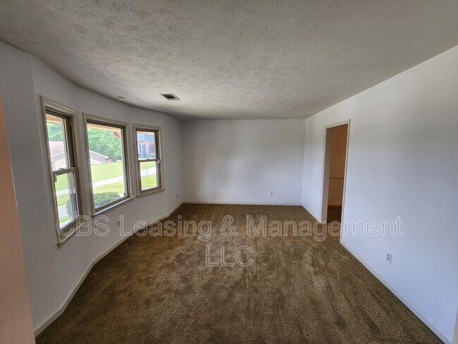 Building Photo - 3200 Archer Way