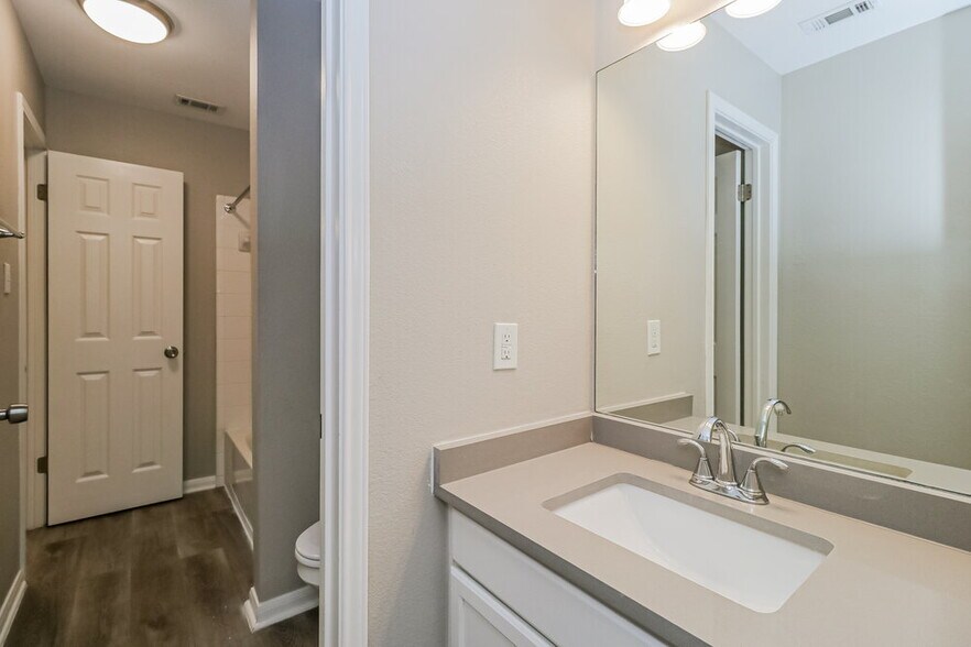 Building Photo - 200 N Crossing Trail