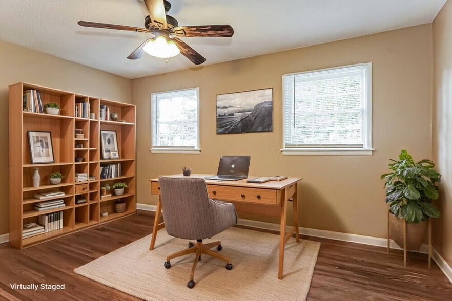 Building Photo - 1505 Bobolink Ln NE