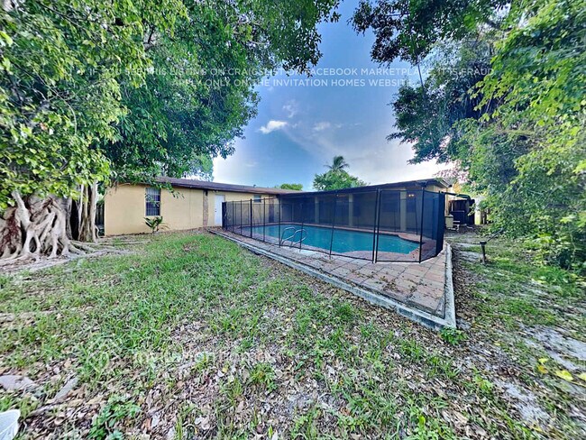 Building Photo - 4301 Monroe St