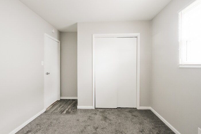 Building Photo - 8849 Kathleen St