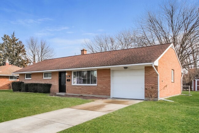 Primary Photo - 4352 Ashgrove Dr