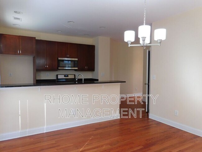 Building Photo - 5905 Brookside Oak Cir