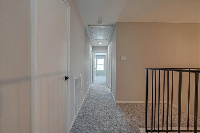 Building Photo - 14736 Perthshire Rd