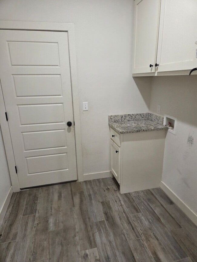 Building Photo - BEAUTIFUL HOME IN GREAT LOCATION!