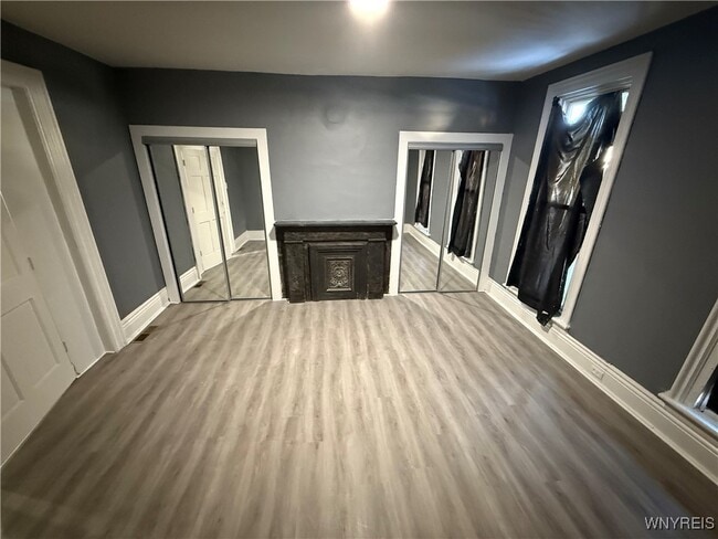 Building Photo - 453 W Ferry St