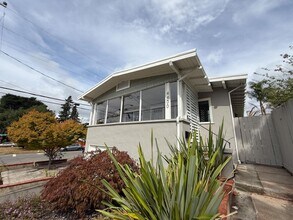 Building Photo - Renovated Single Family Home in Maxwell Park.