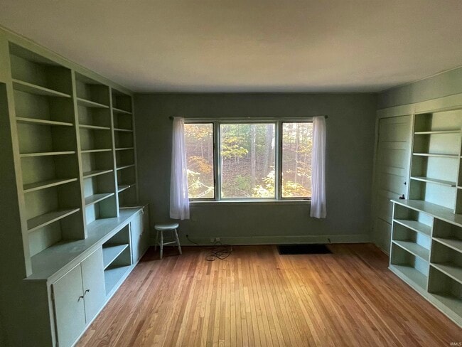 Building Photo - 2625 S Smith Rd