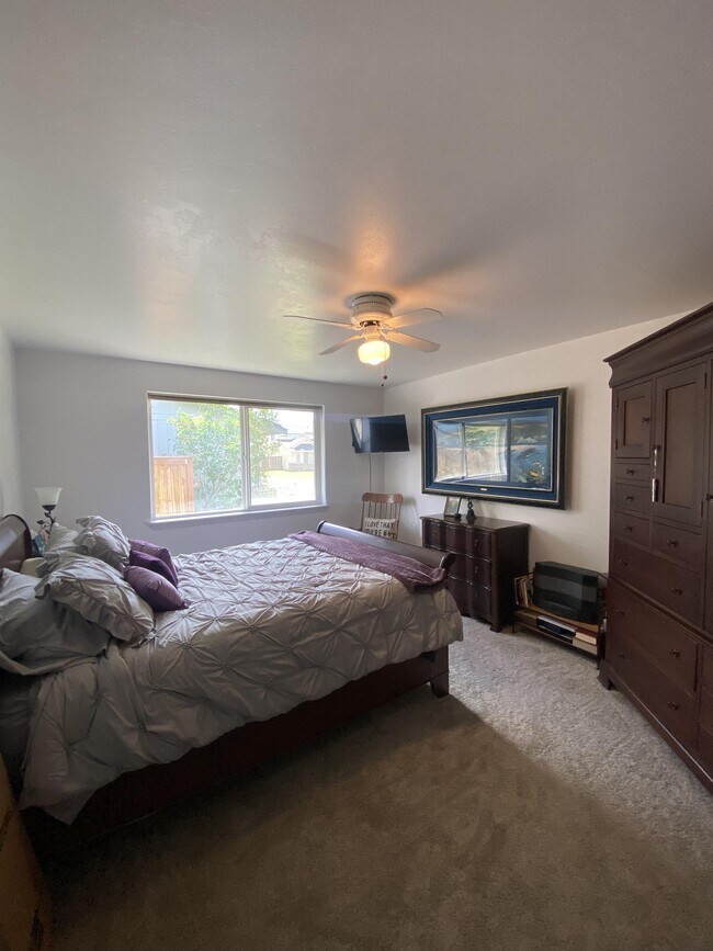 Building Photo - 6128 Thornbury Ct SE