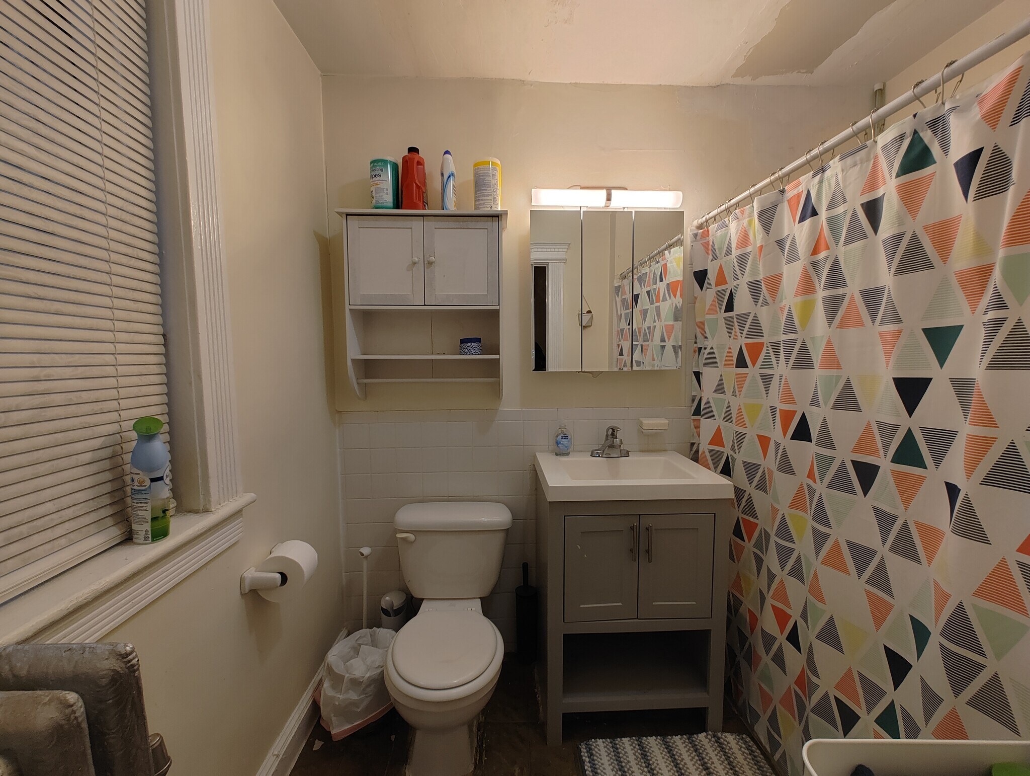 Building Photo - 465 Park Dr