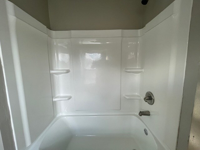 Building Photo - 422 Studebaker St