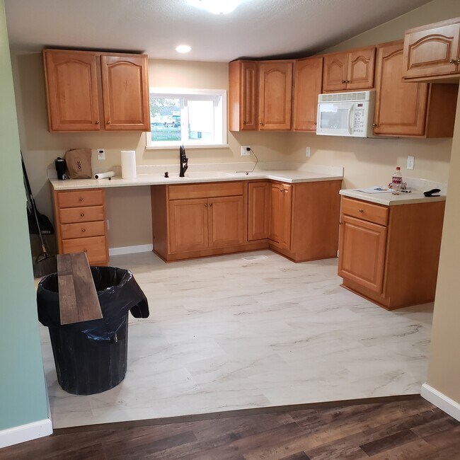 Remodeled kitchen - 10561 W 800 N