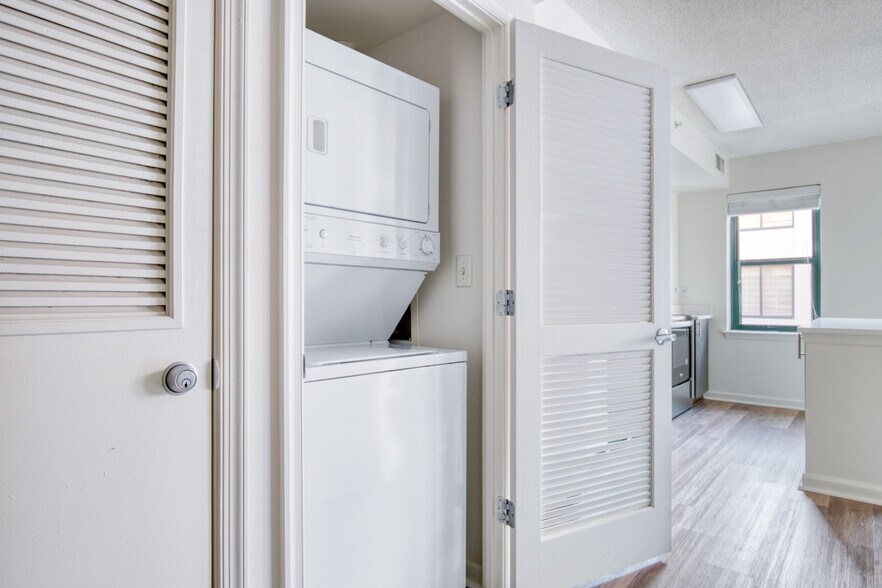 Building Photo - 1301 M St NW