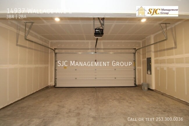 Building Photo - 14937 Wallace Ave E