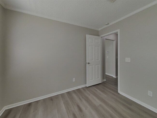 Building Photo - 13830 Keyworth Dr