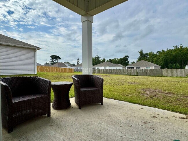 Building Photo - 816 Delta Ct