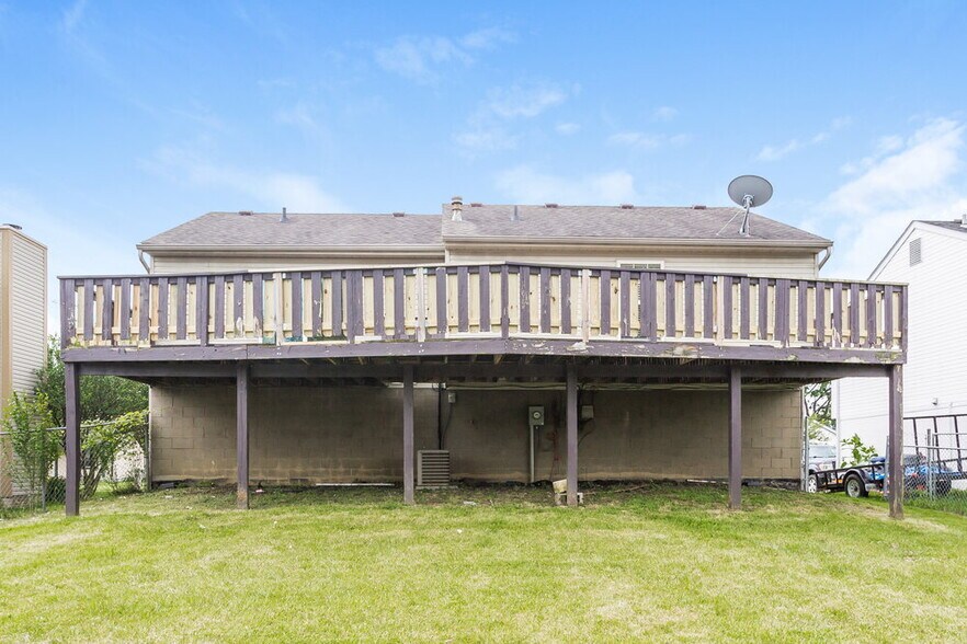 Building Photo - 1024 Esther Dr