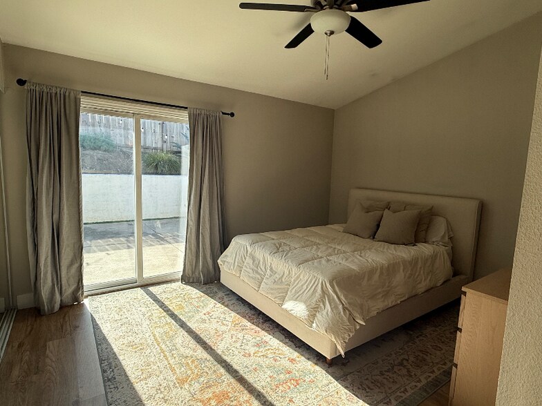 Building Photo - 1218 Gatling Ct