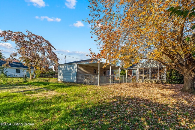 Building Photo - 704 Indian Ridge Rd