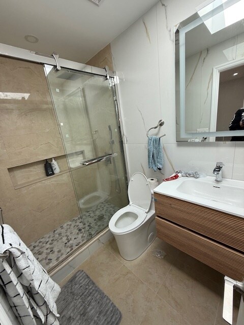 Building Photo - 2130 Hazen St