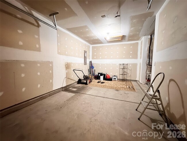 Building Photo - 9642 Hanberry Blvd