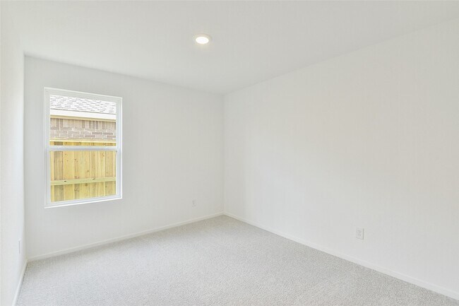 Building Photo - 16818 Great Highlands Dr