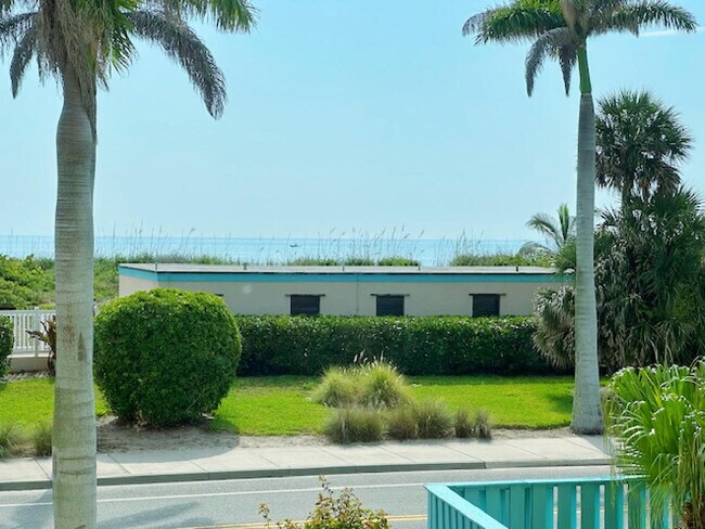Building Photo - 355 S Ocean Dr