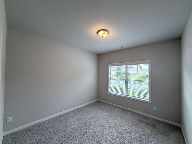 Building Photo - 4411 Rockrose Green Way