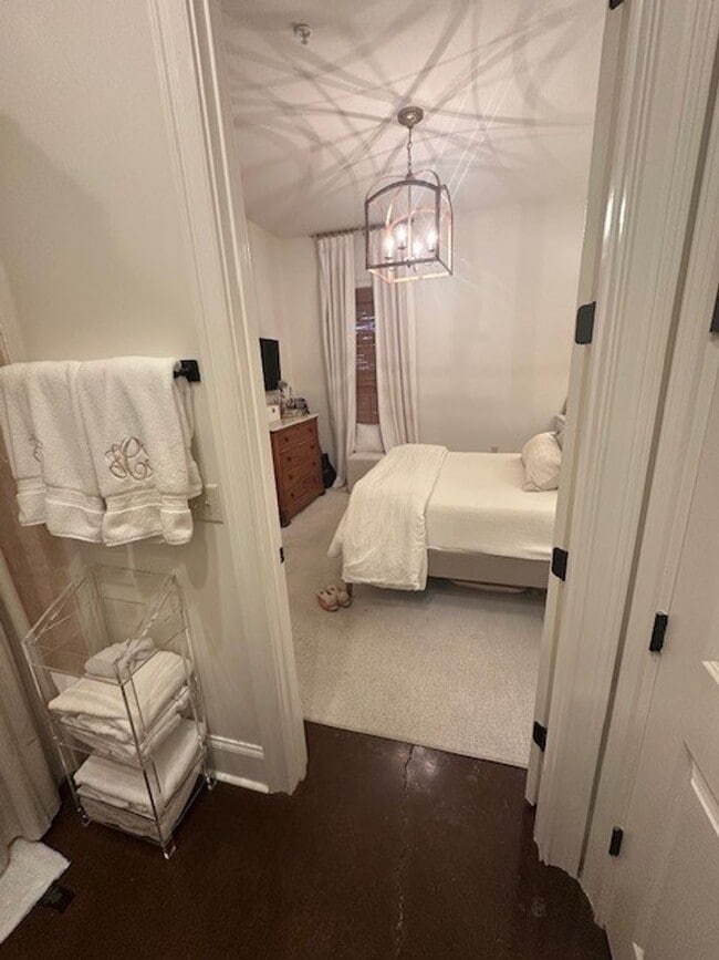 Building Photo - 3BR/3BA For Rent