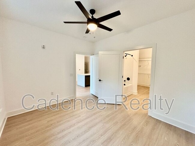 Building Photo - 610 S Kerr Ave