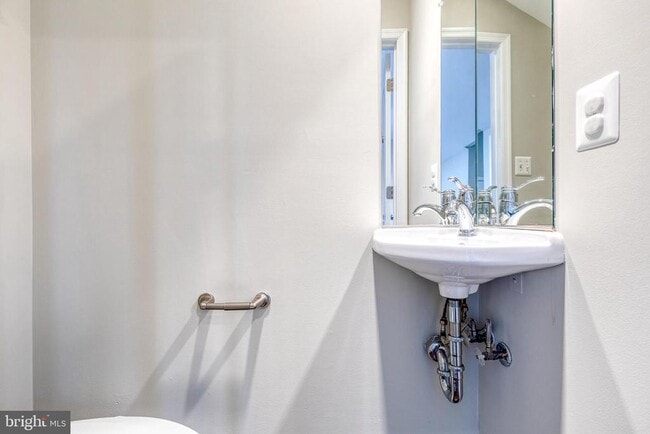 Building Photo - 3307 Fait Ave