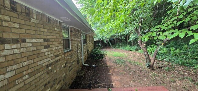 Building Photo - 2902 Highbrook Ct