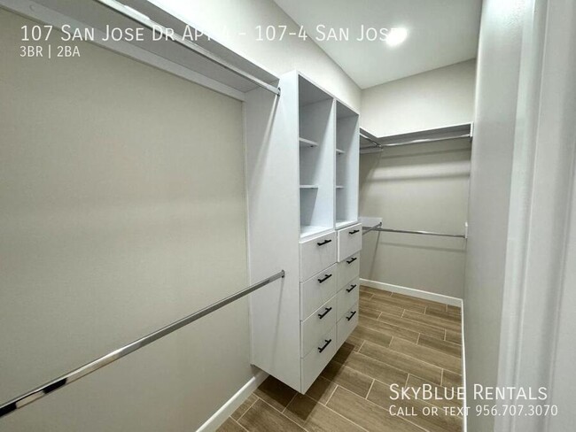 Building Photo - 107 San Jose Dr