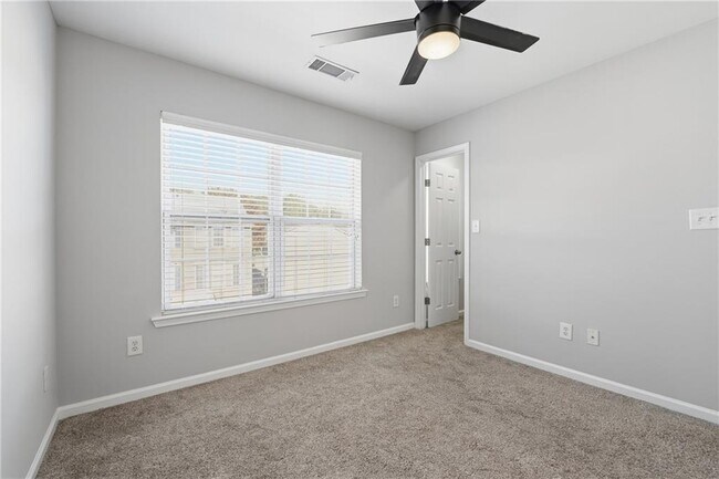 Building Photo - 3294 Mill Springs Cir NE