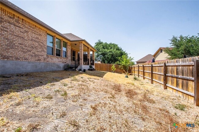Building Photo - 3302 Vineyard Trail