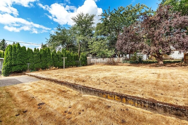 Building Photo - Wonderful Cottage Home in SE Pdx Near Mall 205