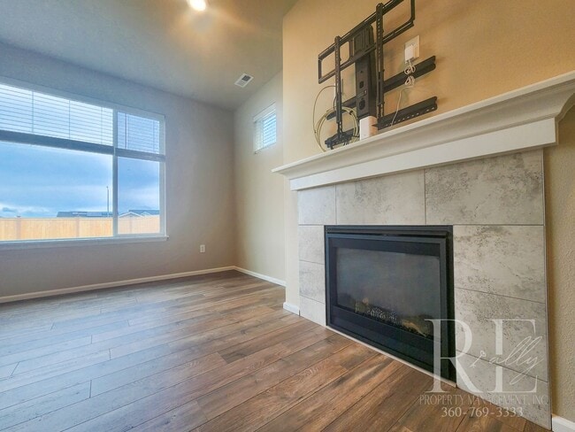 Building Photo - 1459 Baker Hts Lp