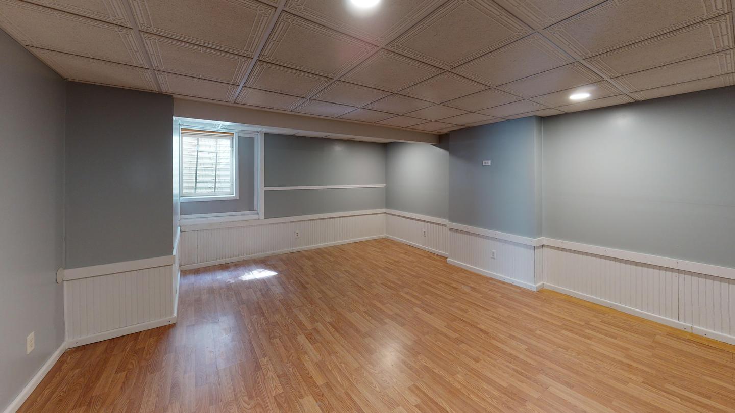 Building Photo - 8604 N Troost Ave