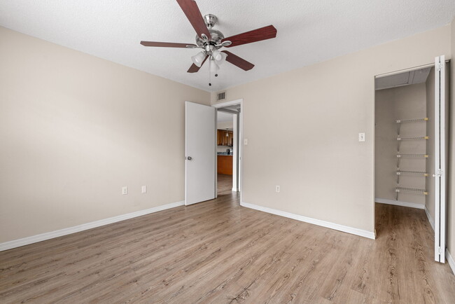 Building Photo - 5046 Terrace Palms Cir