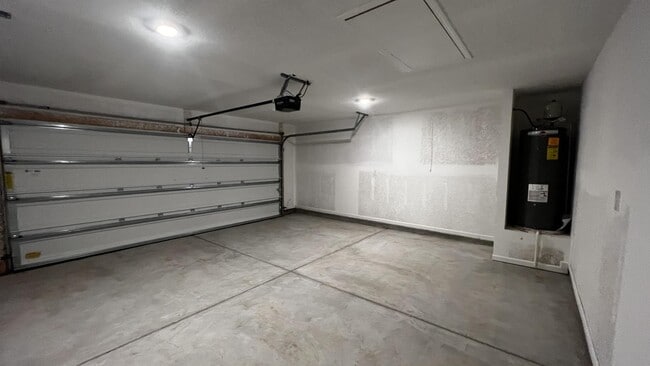 Building Photo - 17128 Muse St
