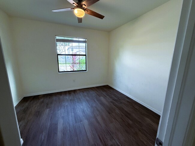 Building Photo - 9359 Foxglove Ln