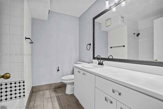 Building Photo - 2167 Hacienda Terrace