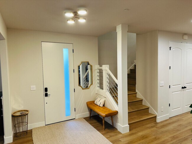 Building Photo - Gorgeous Custom Camas Home