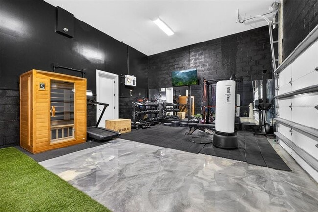 Building Photo - 94 W Davis Blvd