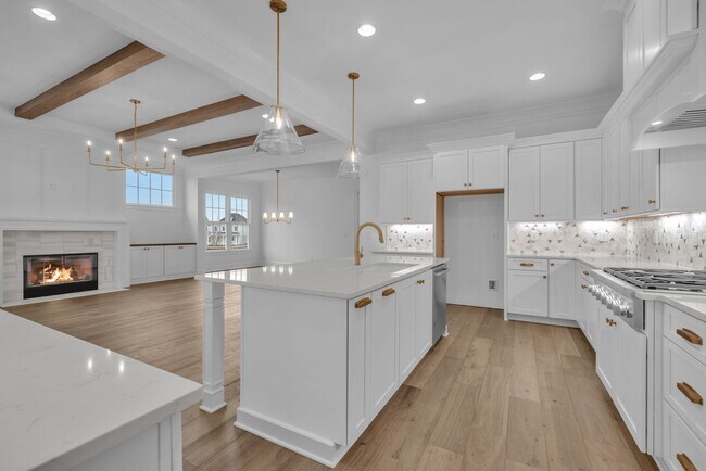 Building Photo - Luxury living in this brand new home - Franklin, TN