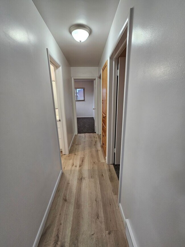 Building Photo - Remodeled 3-Bedroom Home in Orem