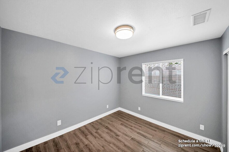 Building Photo - 9320 Ives St