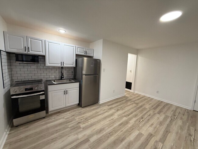 Building Photo - Kirkup Ave