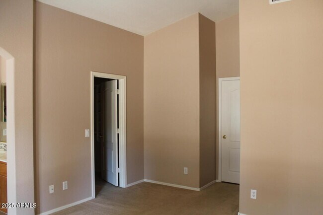 Building Photo - 2433 E Nathan Way